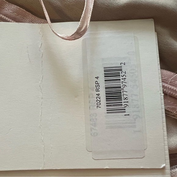 Mac Duggal Pink Floral Applique Illusion Long Sleeve Gown 70224 Sz 4 NWT - Picture 10 of 10